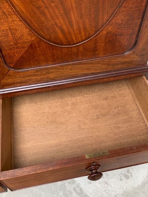 GEORGE IV MAHOGANY LINEN PRESS - ADDITIONAL PHOTO 9