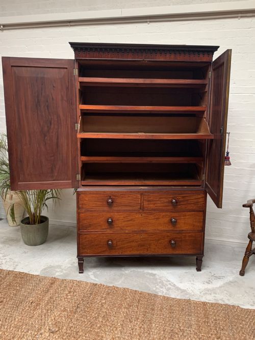 GEORGE IV MAHOGANY LINEN PRESS - ADDITIONAL PHOTO 10