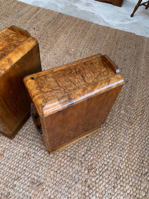 QUALITY WALNUT BEDSIDE CABINETNIGHT STAND - ADDITIONAL PHOTO 9