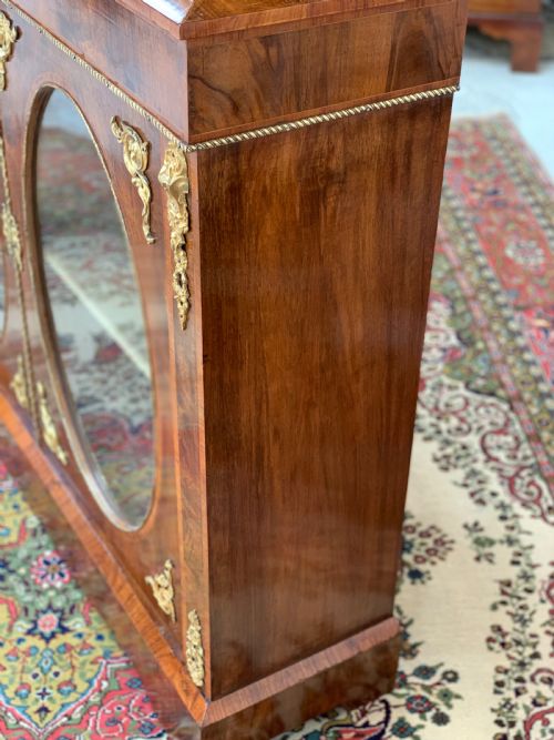 VICTORIAN FIGURED WALNUT PIER CABINET - ADDITIONAL PHOTO 11