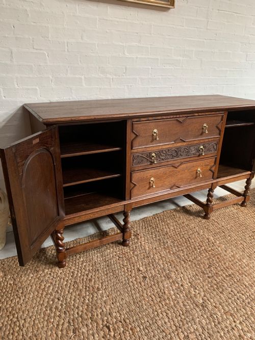 20TH CENTURY IPSWICH OAK SIDEBOARD - ADDITIONAL PHOTO 13