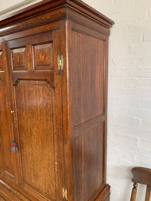LATE GEORGIAN OAK PRESS CUPBOARD - ADDITIONAL PHOTO 4