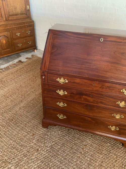 GEORGIAN MAHOGANY BUREAU - ADDITIONAL PHOTO 19