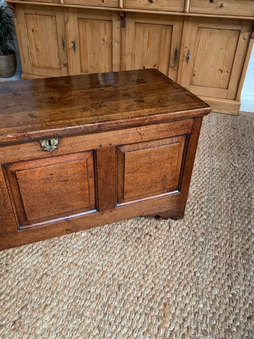 18TH CENTURY OAK COFFER BLANKET CHEST - ADDITIONAL PHOTO 2