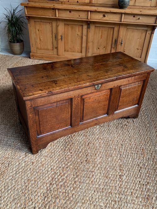 18TH CENTURY OAK COFFER BLANKET CHEST - ADDITIONAL PHOTO 4