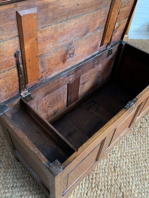 18TH CENTURY OAK COFFER BLANKET CHEST - ADDITIONAL PHOTO 5