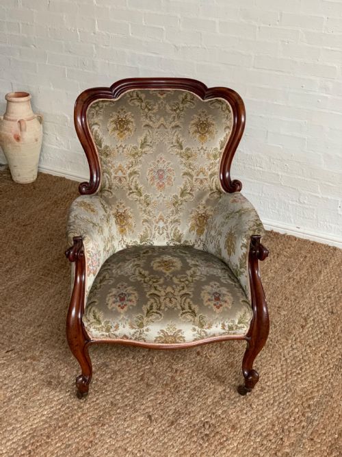 ELEGANT VICTORIAN MAHOGANY GENTLEMANS ARMCHAIR WITH SCROLL ARMS - ADDITIONAL PHOTO 1