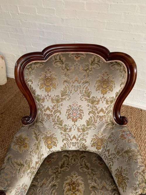 ELEGANT VICTORIAN MAHOGANY GENTLEMANS ARMCHAIR WITH SCROLL ARMS - ADDITIONAL PHOTO 2