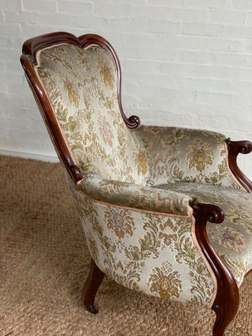 ELEGANT VICTORIAN MAHOGANY GENTLEMANS ARMCHAIR WITH SCROLL ARMS - ADDITIONAL PHOTO 6