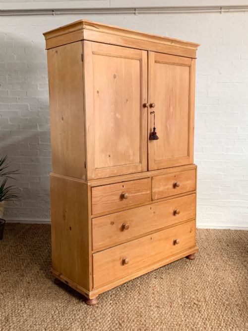 Late Victorian Stripped Pine Dresser