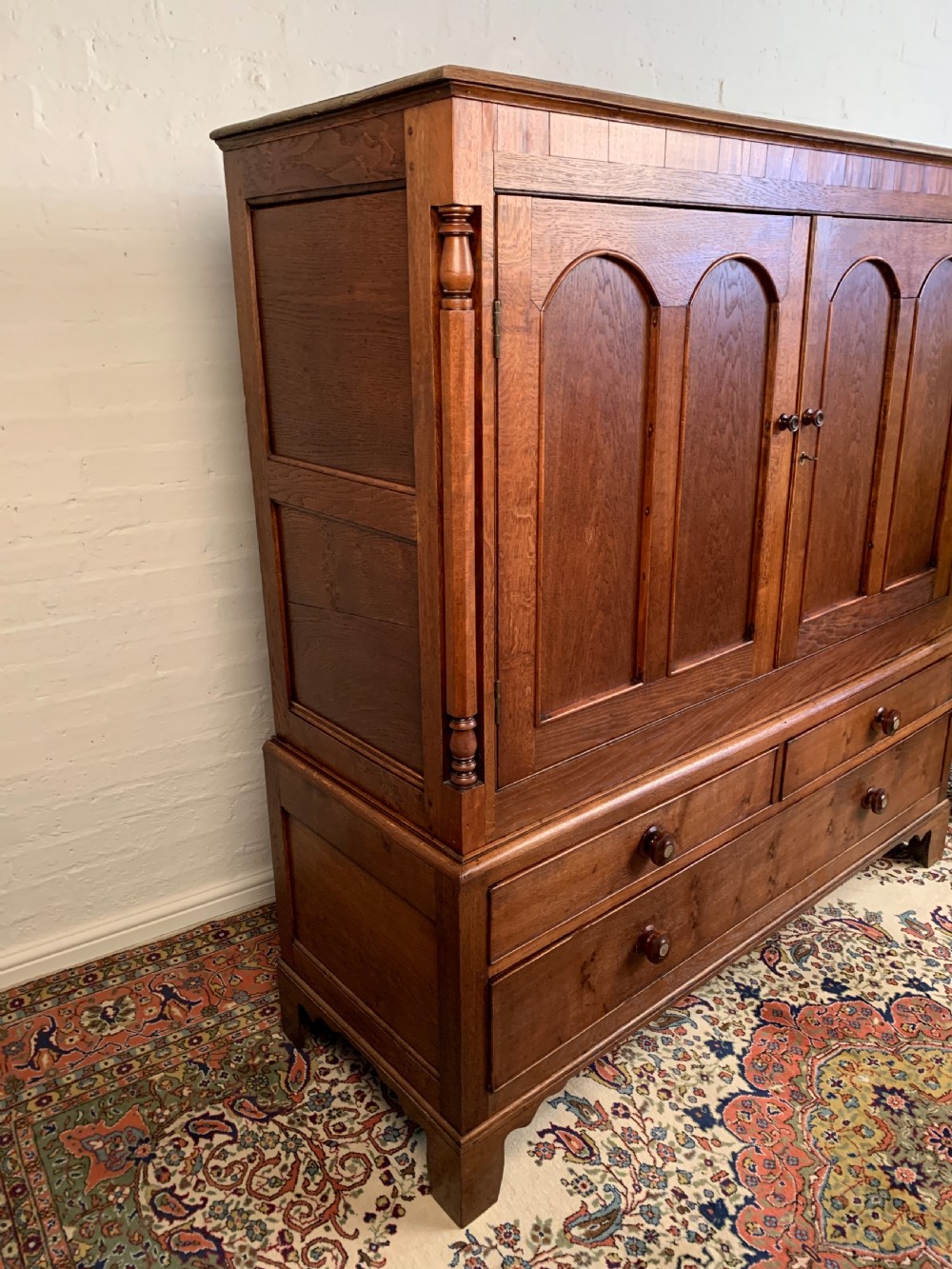 19th Oak Linen Press View II