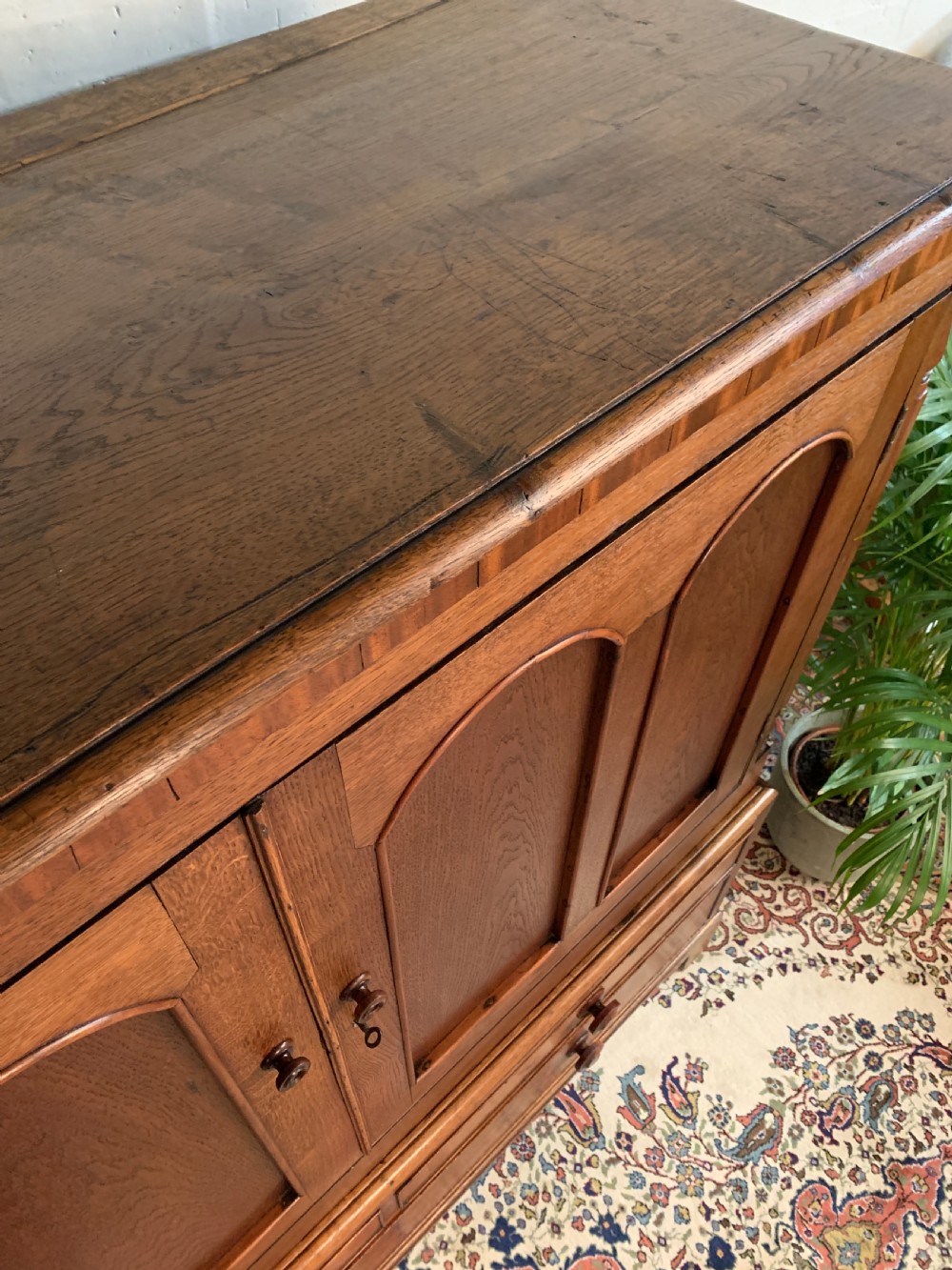 19th Oak Linen Press View VI