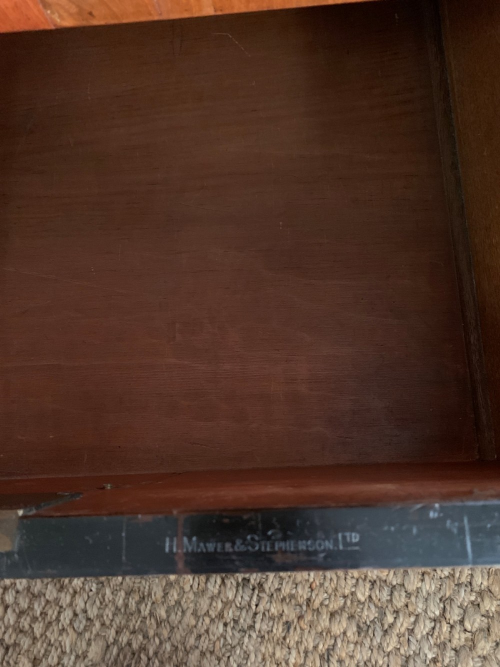 Georgian Mahogany Linen Press View VII