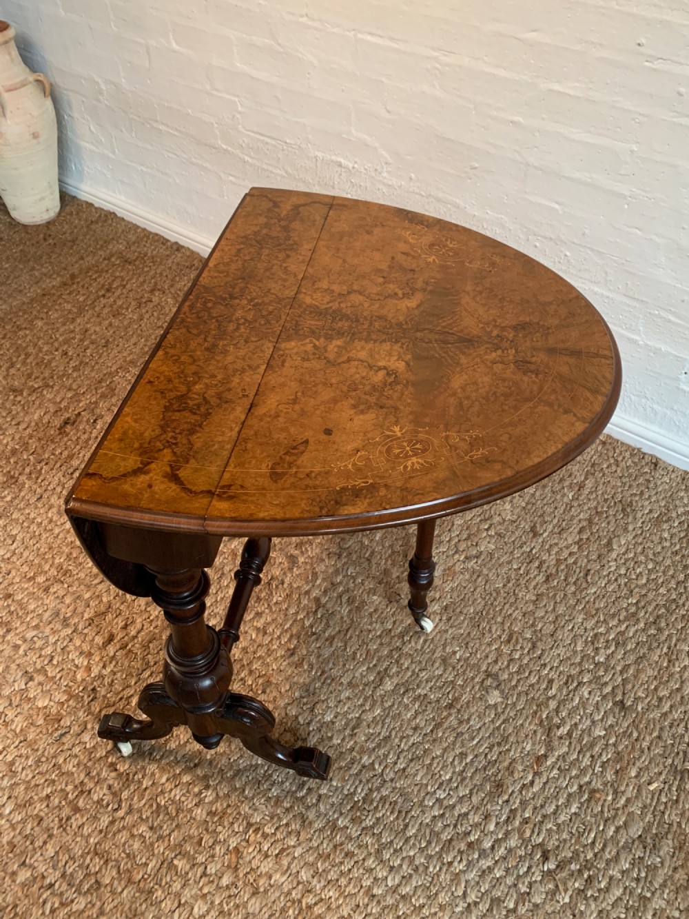 Elegant Victorian Burr Walnut Sutherland Table with Inlay View V