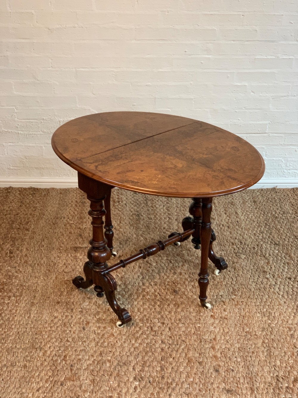 Elegant Victorian Burr Walnut Sutherland Table with Inlay View VI