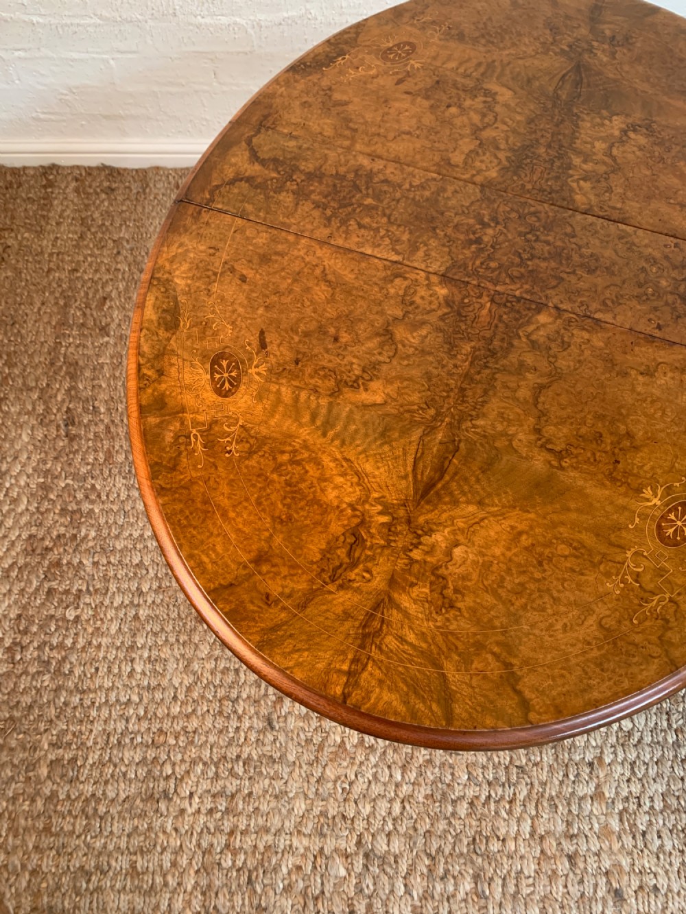 Elegant Victorian Burr Walnut Sutherland Table with Inlay View VII