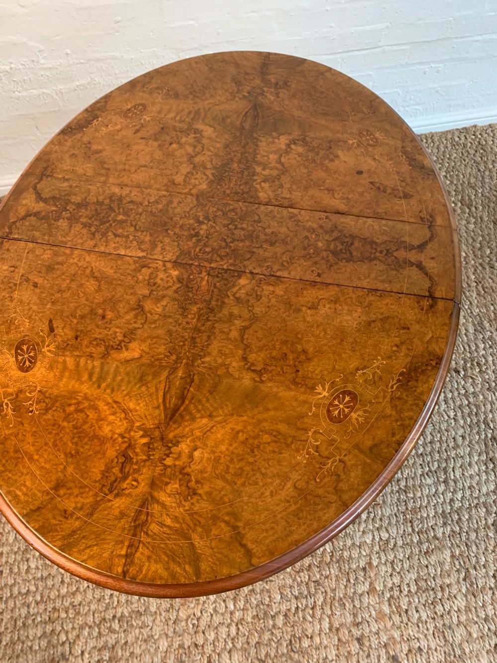 Elegant Victorian Burr Walnut Sutherland Table with Inlay View VIII