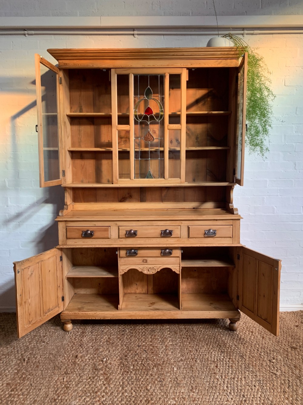 Early 20th Century Pine Farmhouse Kitchen Dresser / Housekeeping Cupboard with Leaded Stained Glass & Hand Carved Doors View VIII