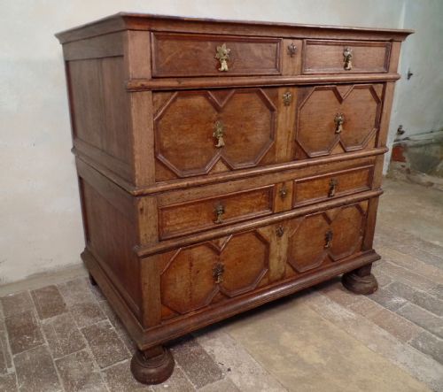 RARE ANTIQUE 17TH CENTURY OAK TWO PART CHEST OF DRAWERS CARVED MOULDED - ADDITIONAL PHOTO 1