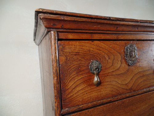 AN ANTIQUE WILLIAM MARY ELM CHEST OF DRAWERS COUNTY HONEST DOVETAIL BEDROOM - ADDITIONAL PHOTO 11