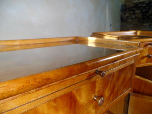A PAIR OF SATIN BIRCH BIEDERMEIER BEDSIDE CABINETS WITH DRAWERS - ADDITIONAL PHOTO 8