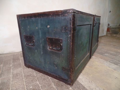 ANTIQUE IRON BOUND WW2 CAMPAIGN MILITARY CHEST TRUNK - ADDITIONAL PHOTO 11