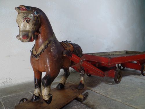 A DECORATIVE ANTIQUE 19TH CENTURY PAINTED POLYCHROME FOLK CARVED PULL HORSE TOY - ADDITIONAL PHOTO 1