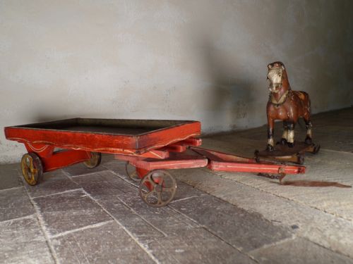 A DECORATIVE ANTIQUE 19TH CENTURY PAINTED POLYCHROME FOLK CARVED PULL HORSE TOY - ADDITIONAL PHOTO 7