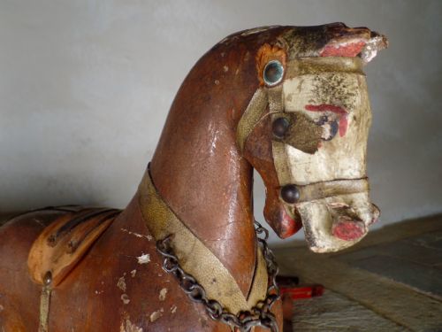 A DECORATIVE ANTIQUE 19TH CENTURY PAINTED POLYCHROME FOLK CARVED PULL HORSE TOY - ADDITIONAL PHOTO 9