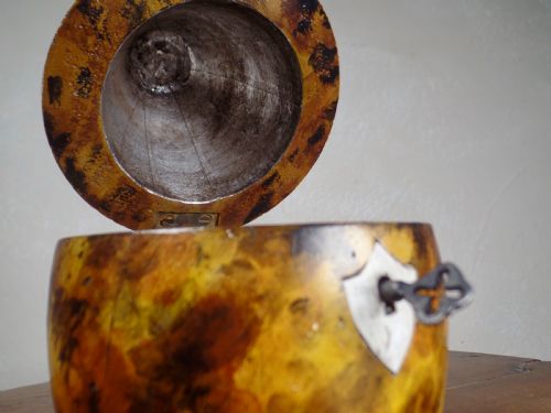AN ANTIQUE PEAR TEA CADDY KEY FRUITWOOD FAUX TORTOISE SHELL DECORATIVE PAINT - ADDITIONAL PHOTO 11
