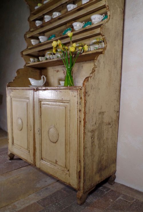 ANTIQUE 18TH CENTURY IRISH DRESSER C1790 WITH ORIGINAL YELLOW PAINT PLATE RACK - ADDITIONAL PHOTO 12