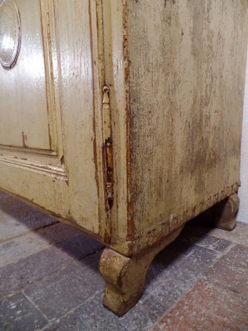 ANTIQUE 18TH CENTURY IRISH DRESSER C1790 WITH ORIGINAL YELLOW PAINT PLATE RACK - ADDITIONAL PHOTO 13