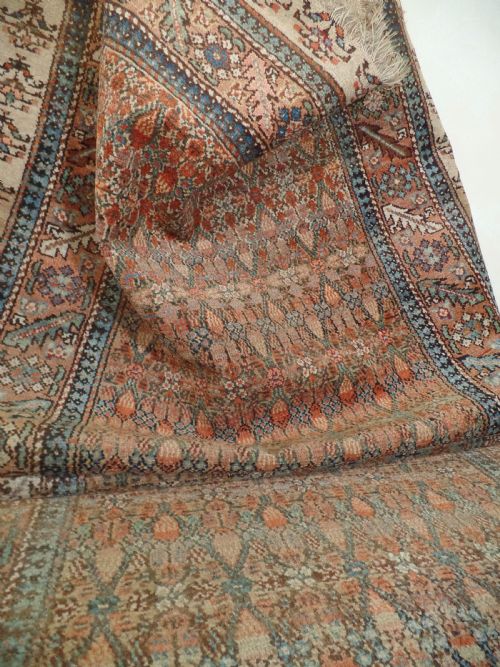 AN ANTIQUE NORTH WEST PERSIAN SARAB RUG HAND KNOTTED - ADDITIONAL PHOTO 1