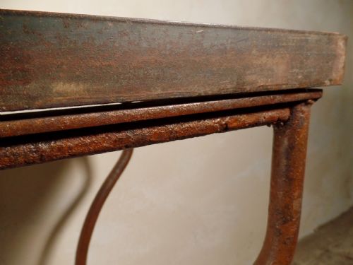 ANTIQUE ITALIAN CAST IRON MOSAIC OUTDOOR TABLE WITH BLUE TILES - ADDITIONAL PHOTO 6