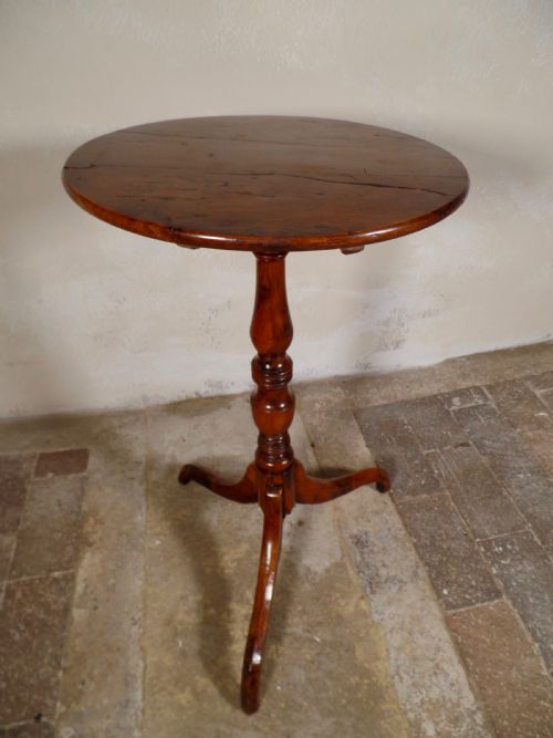 antique georgian solid yew wood lamp wine tilt top table tripod legs small - CATEGORY: ANTIQUE TABLES - DATED GEORGIAN