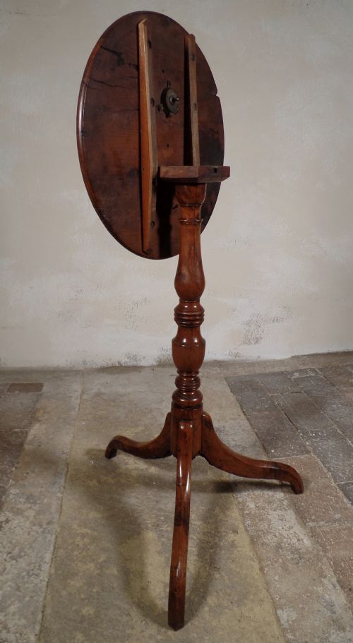 ANTIQUE GEORGIAN SOLID YEW WOOD LAMP WINE TILT TOP TABLE TRIPOD LEGS SMALL - ADDITIONAL PHOTO 3