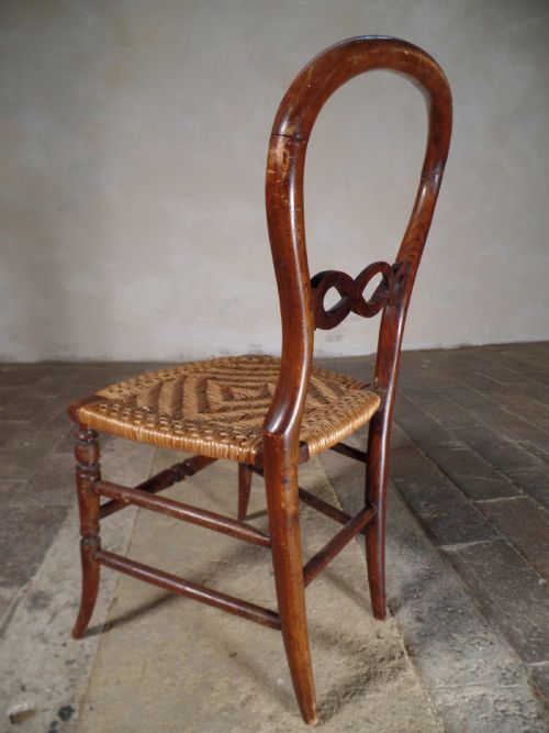 ANTIQUE MINIATURE BALLOON BACK CHILDS CHAIR RUSH SEAT - ADDITIONAL PHOTO 1