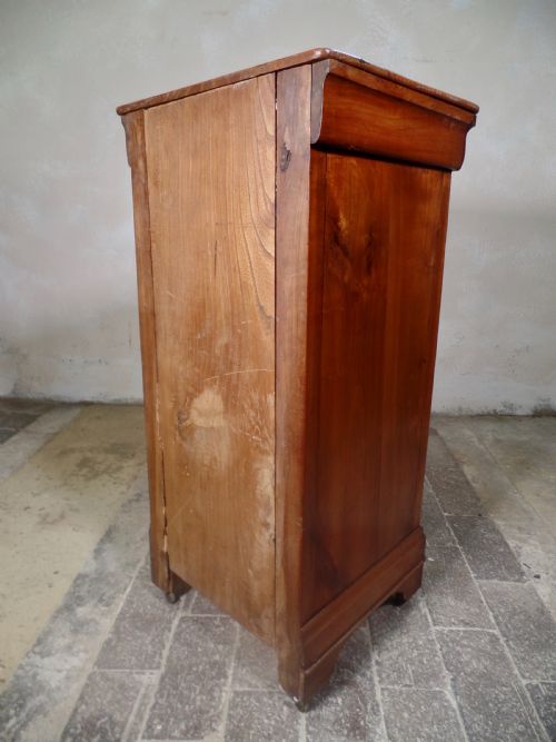ANTIQUE CONTINENTAL FRUITWOOD BEDSIDE CABINET WITH A DRAWER - ADDITIONAL PHOTO 1