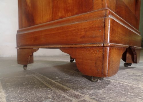 ANTIQUE CONTINENTAL FRUITWOOD BEDSIDE CABINET WITH A DRAWER - ADDITIONAL PHOTO 7