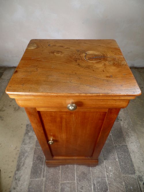ANTIQUE CONTINENTAL FRUITWOOD BEDSIDE CABINET WITH A DRAWER - ADDITIONAL PHOTO 10