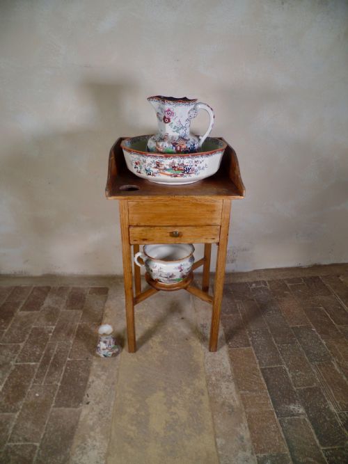 ANTIQUE 19TH CENTURY VICTORIAN TRAY TOP WASH STAND WOODEN BEDSIDE CABINET - ADDITIONAL PHOTO 1