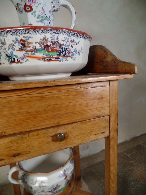 ANTIQUE 19TH CENTURY VICTORIAN TRAY TOP WASH STAND WOODEN BEDSIDE CABINET - ADDITIONAL PHOTO 2