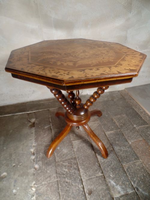 A MAUCHLINE FERNWARE OCTAGONAL OCCASIONAL TABLE BOBBIN TURNED LEGS - ADDITIONAL PHOTO 3