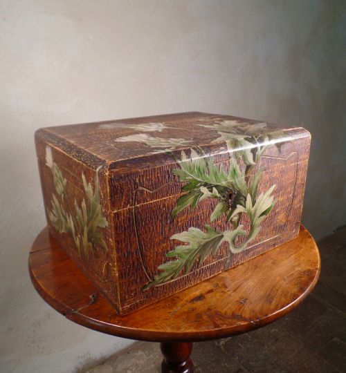 antique 19th century hand painted scottish adzed thistles table box wooden - CATEGORY: ANTIQUE BOXES - DATED 19TH CENTURY