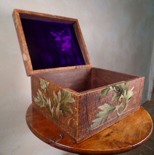 ANTIQUE 19TH CENTURY HAND PAINTED SCOTTISH ADZED THISTLES TABLE BOX WOODEN - ADDITIONAL PHOTO 1