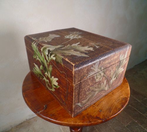 ANTIQUE 19TH CENTURY HAND PAINTED SCOTTISH ADZED THISTLES TABLE BOX WOODEN - ADDITIONAL PHOTO 4