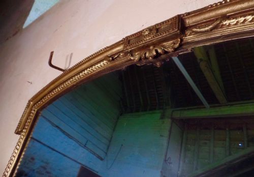 AN ANTIQUE VICTORIAN EXCEPTIONALLY LARGE GILT OVERMANTEL MIRROR FRAME FOXING C1840 - ADDITIONAL PHOTO 1