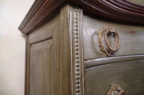 ANTIQUE FRENCH CONTINENTAL SERPENTINE OAK CHEST OF DRAWERS PAINTED GREEN WITH BRASS HANDLES - ADDITIONAL PHOTO 3