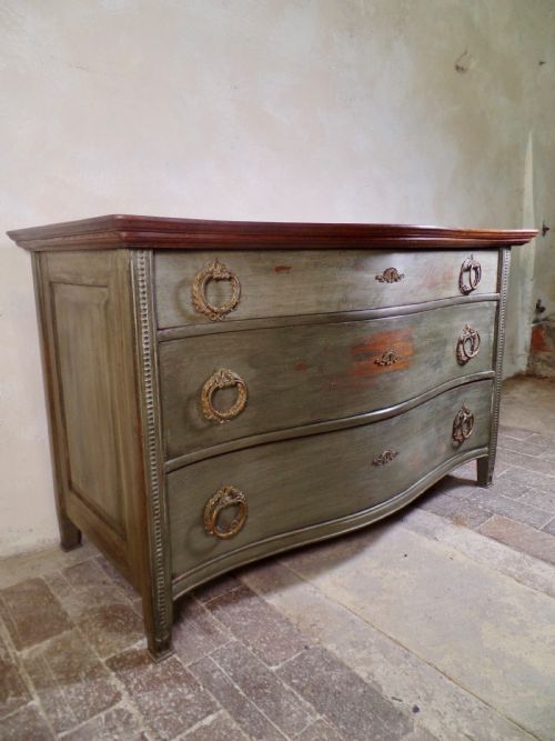 ANTIQUE FRENCH CONTINENTAL SERPENTINE OAK CHEST OF DRAWERS PAINTED GREEN WITH BRASS HANDLES - ADDITIONAL PHOTO 4