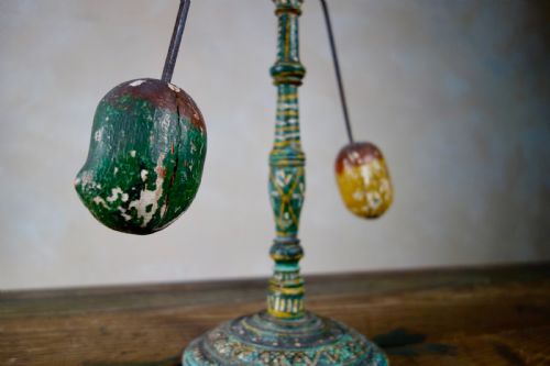 19TH CENTURY INDIAN CARVED DECORATIVE HAND PAINTED POLYCHROME ORNAMENT MOBILE TOY - ADDITIONAL PHOTO 7